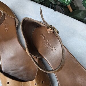50) MADEWELL Holepunch Abbi Leather Low Heel Sandals Sz. 9